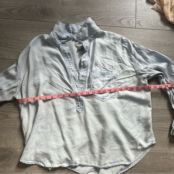 old navy collared shirt 🦋 - Picture 4 of 7